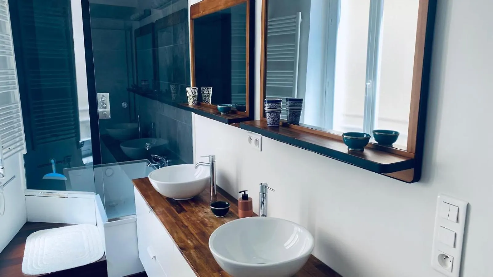 Liberte Et Elegance Au Coeur De Marseille Apartment